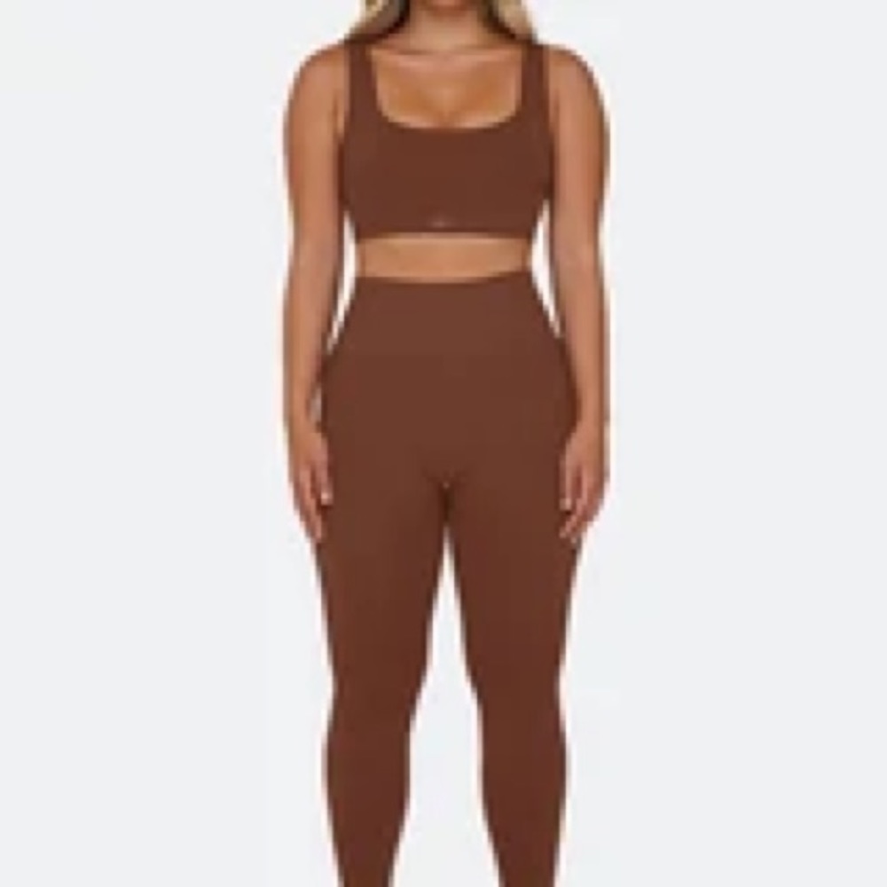 Set Active Sculptflex leggings in mocha NWT